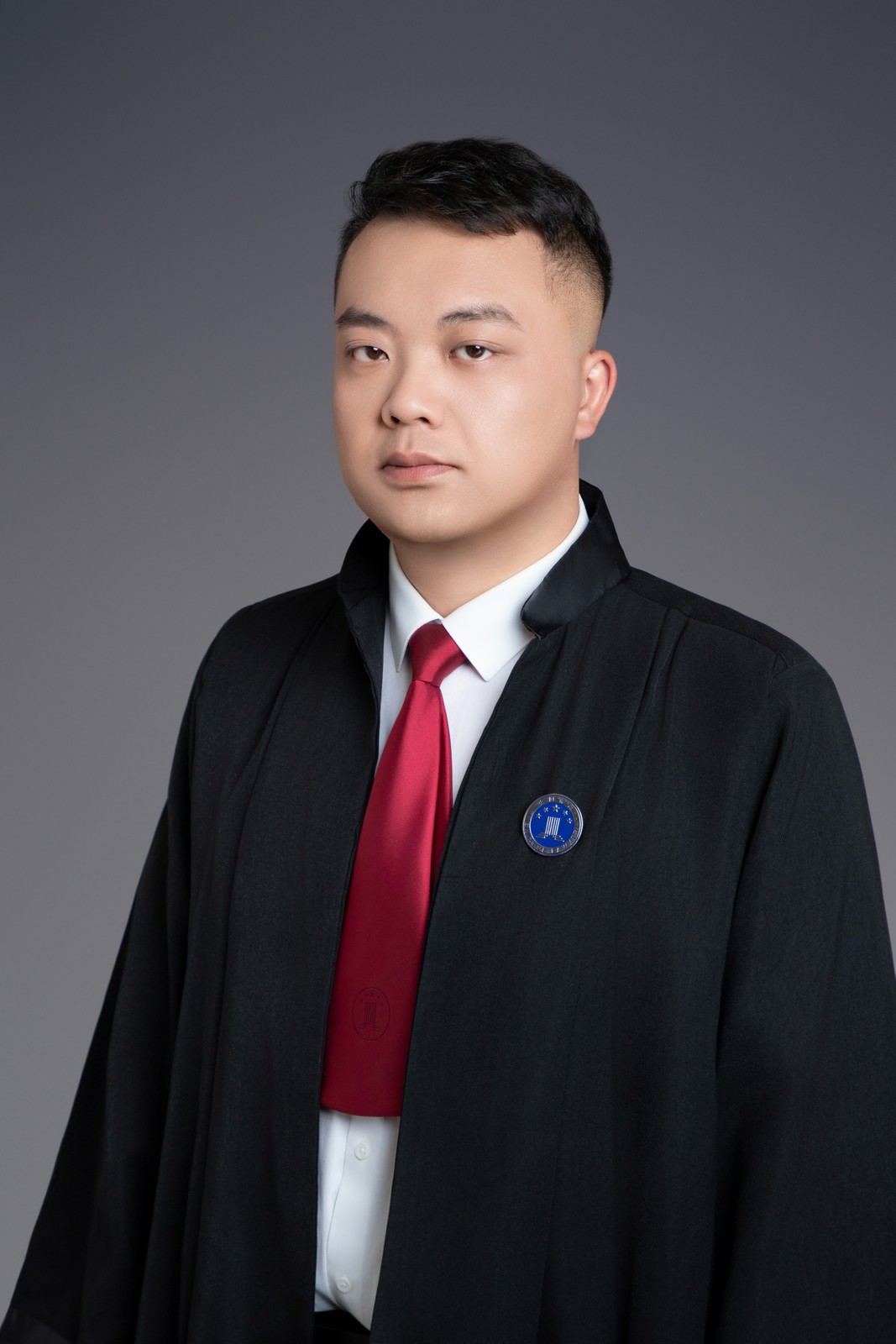 李昱岑